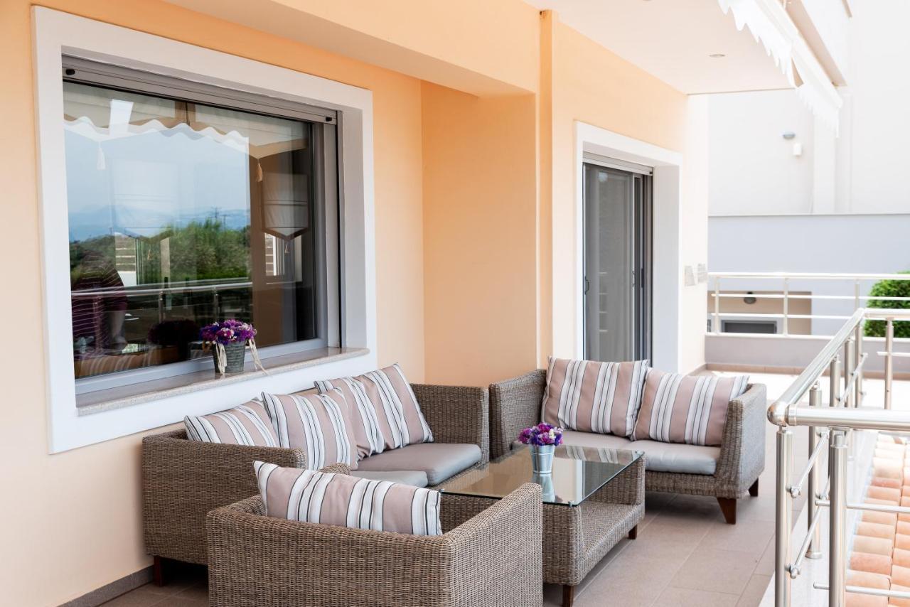 Villa Armonia Vouliagmeni Lake Exterior photo
